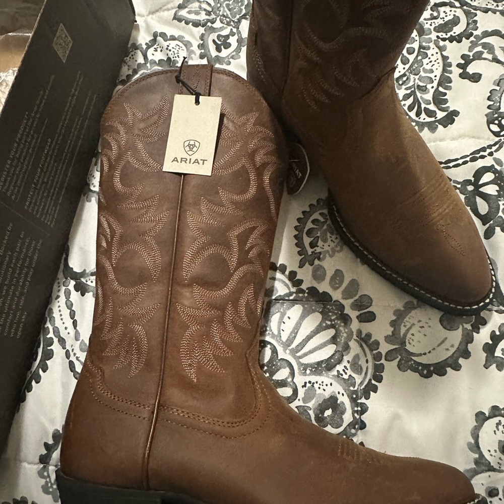 Ariat Embroidered Brown Leather Boots - Picture 3 of 6